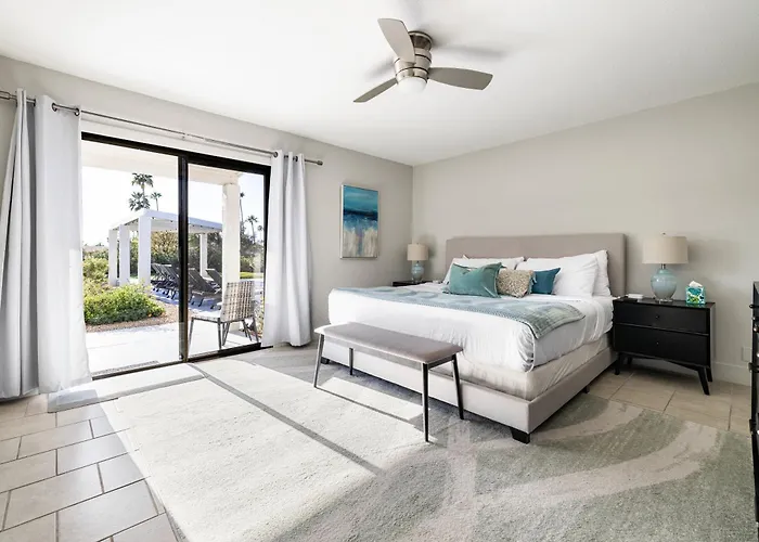 Private Acre Of Fun: Nine Hole Golf Course Pickleball Court Pool Table Heated Swimming Pool *