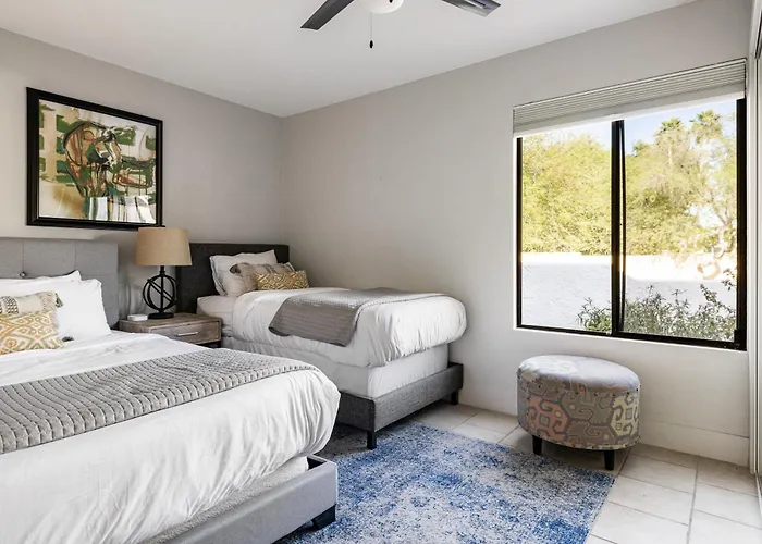 Private Acre Of Fun: Nine Hole Golf Course Pickleball Court Pool Table Heated Swimming Pool Scottsdale