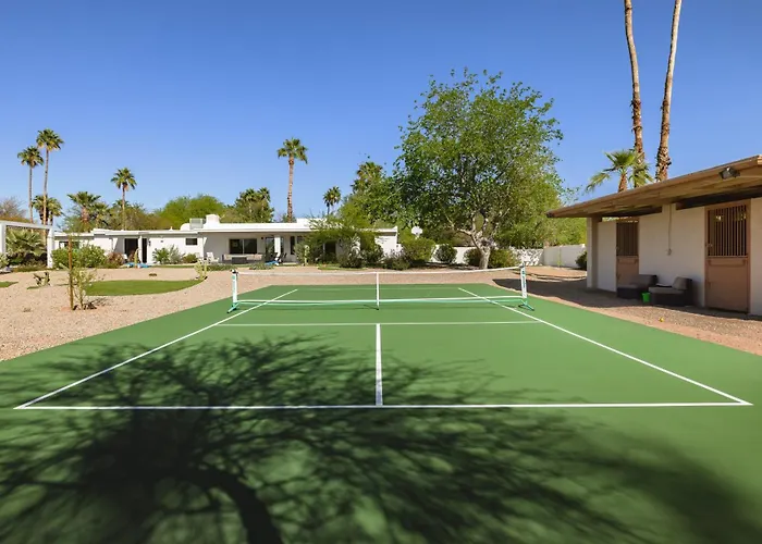 Private Acre Of Fun: Nine Hole Golf Course Pickleball Court Pool Table Heated Swimming Pool Scottsdale
